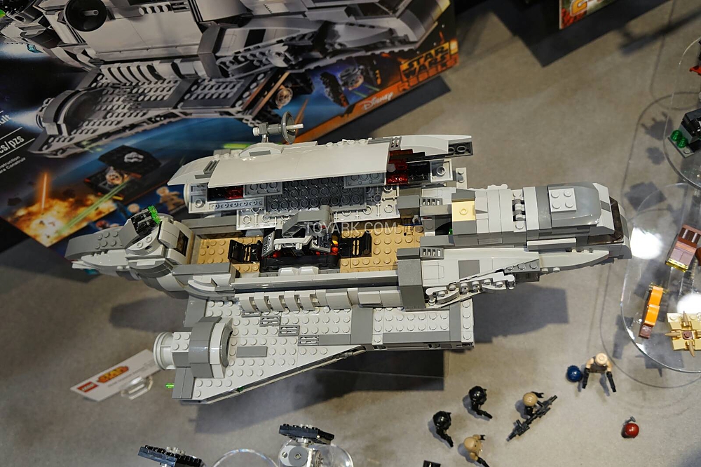 Toy-Fair-2015-LEGO-Star-Wars-033