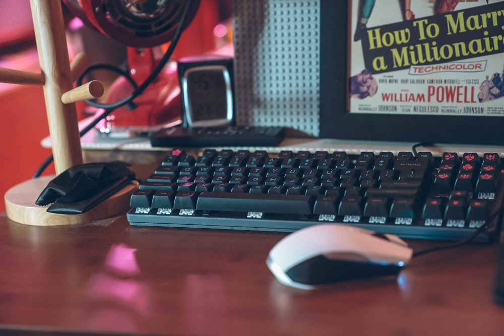 만원의 행복 – ABKO HACKER A900 3325 RGB 게이밍 마우스 (화이트) 만원의 행복 – ABKO HACKER A900 3325 RGB 게이밍 마우스 (화이트)