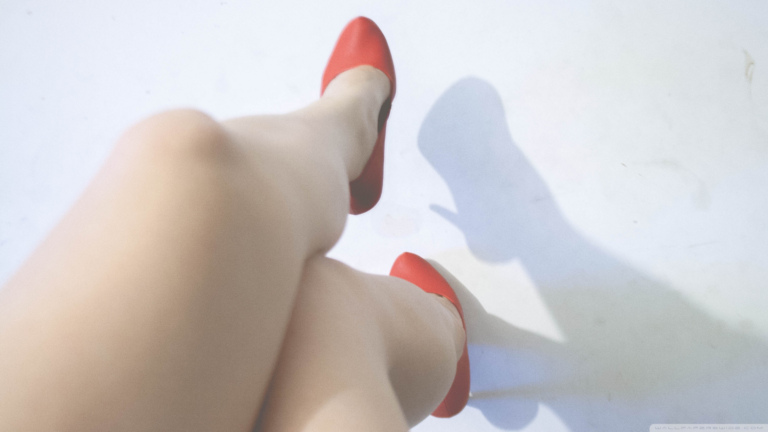 red_shoes-wallpaper-2560x1440
